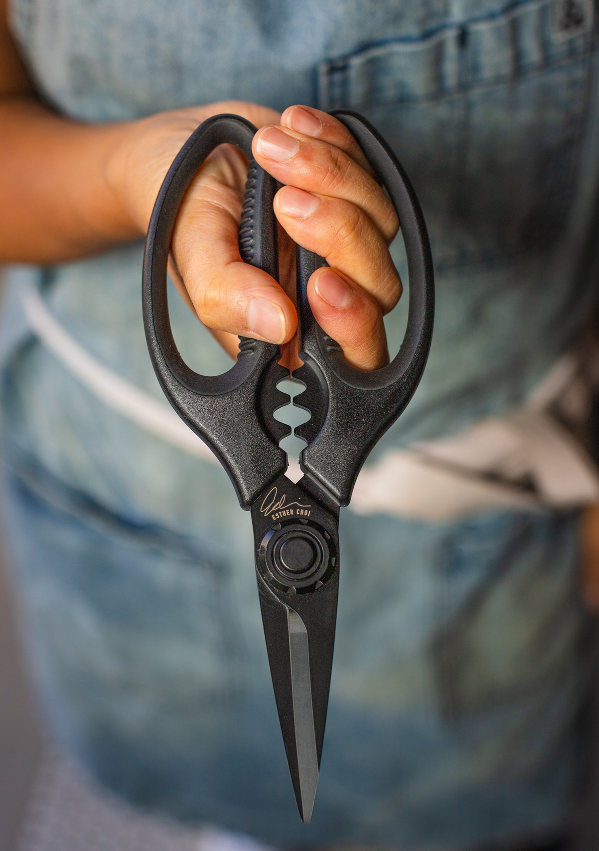 Push Button 18cm Precision Shears